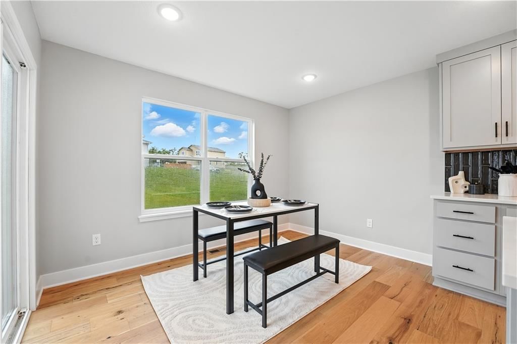 717 Glenn Circle — photo 12