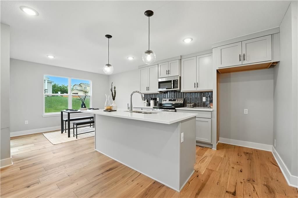 717 Glenn Circle — photo 15