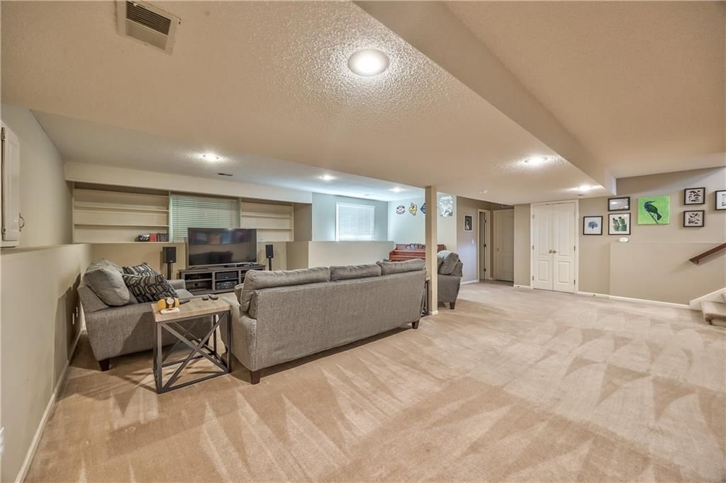 5231 Chouteau Street — photo 14