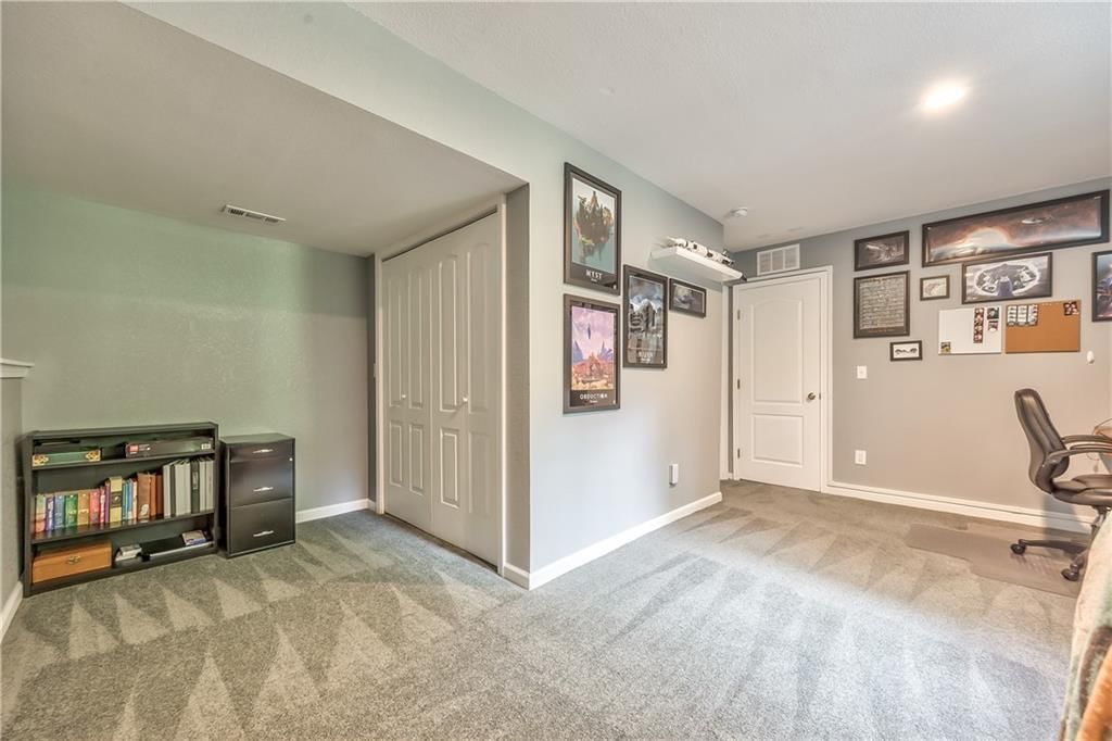 5231 Chouteau Street — photo 26