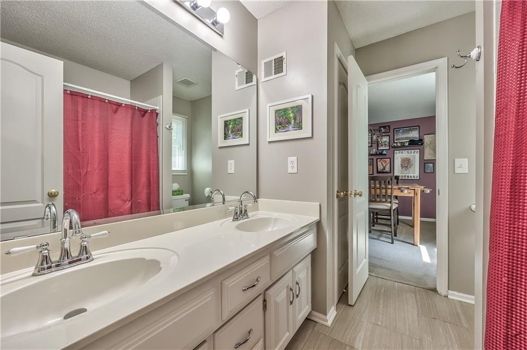 5231 Chouteau Street — photo 27