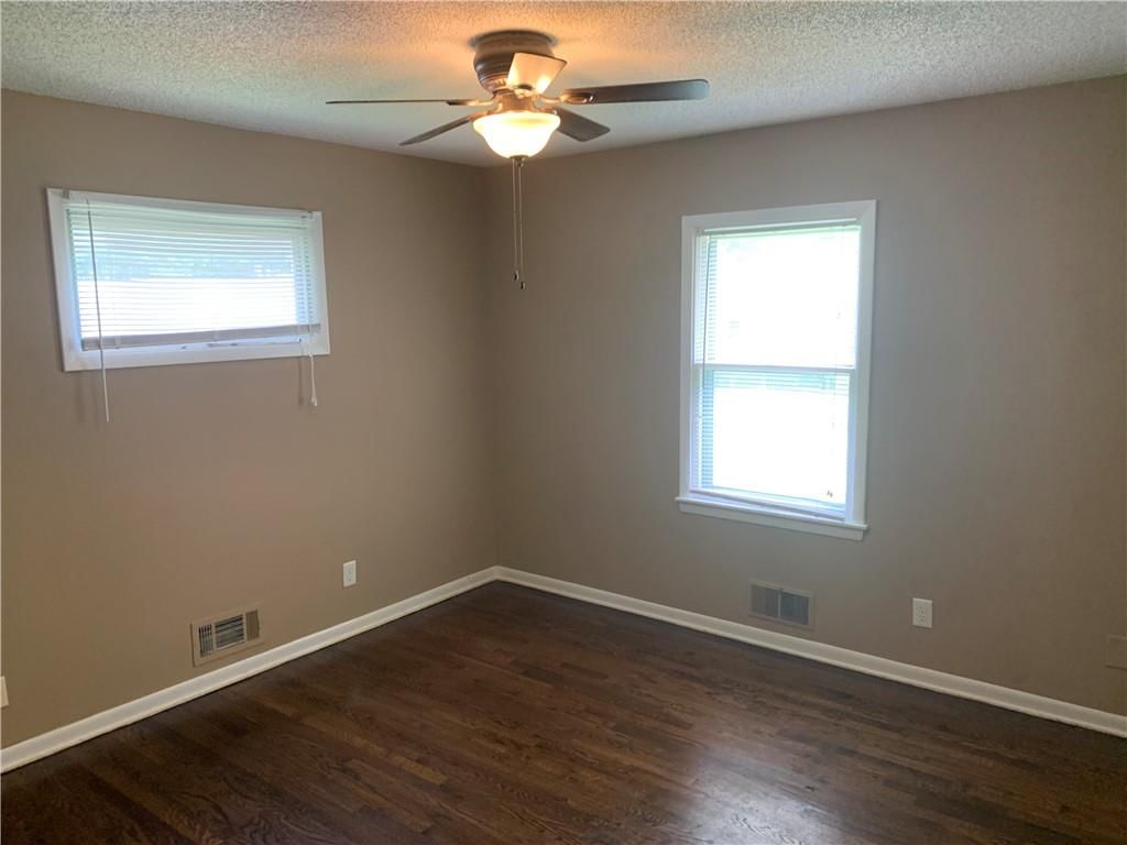 1305 NE 84TH Place — photo 6
