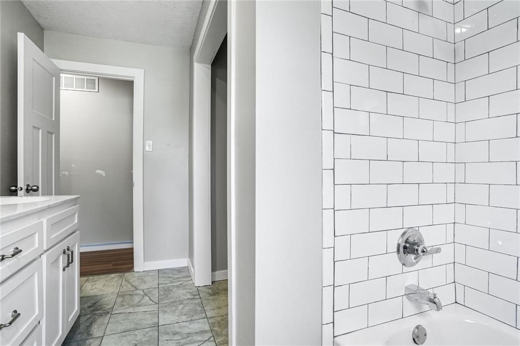 307 N Wells Street — photo 13