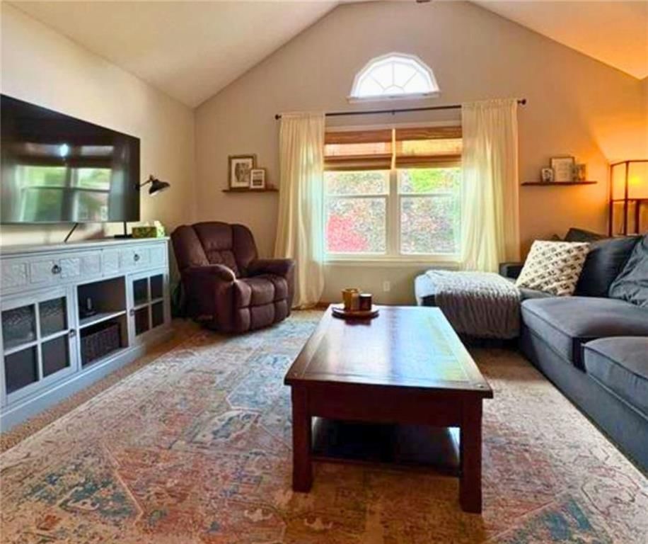 1720 SE Kenwood Drive — photo 3