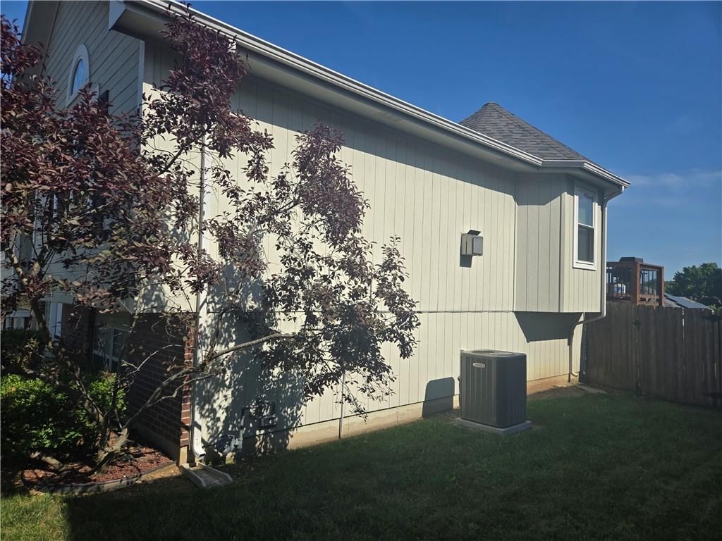 1720 SE Kenwood Drive — photo 29