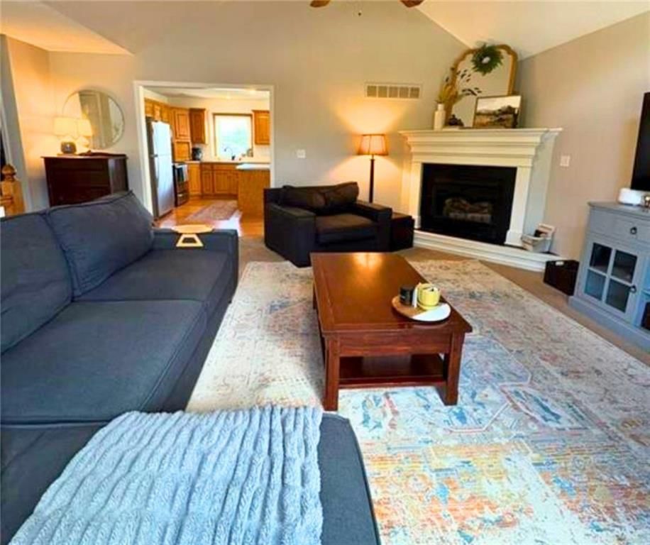 1720 SE Kenwood Drive — photo 5