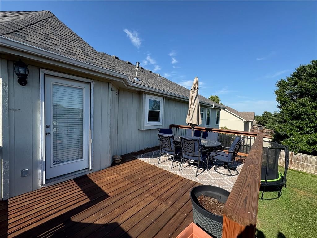 1720 SE Kenwood Drive — photo 10