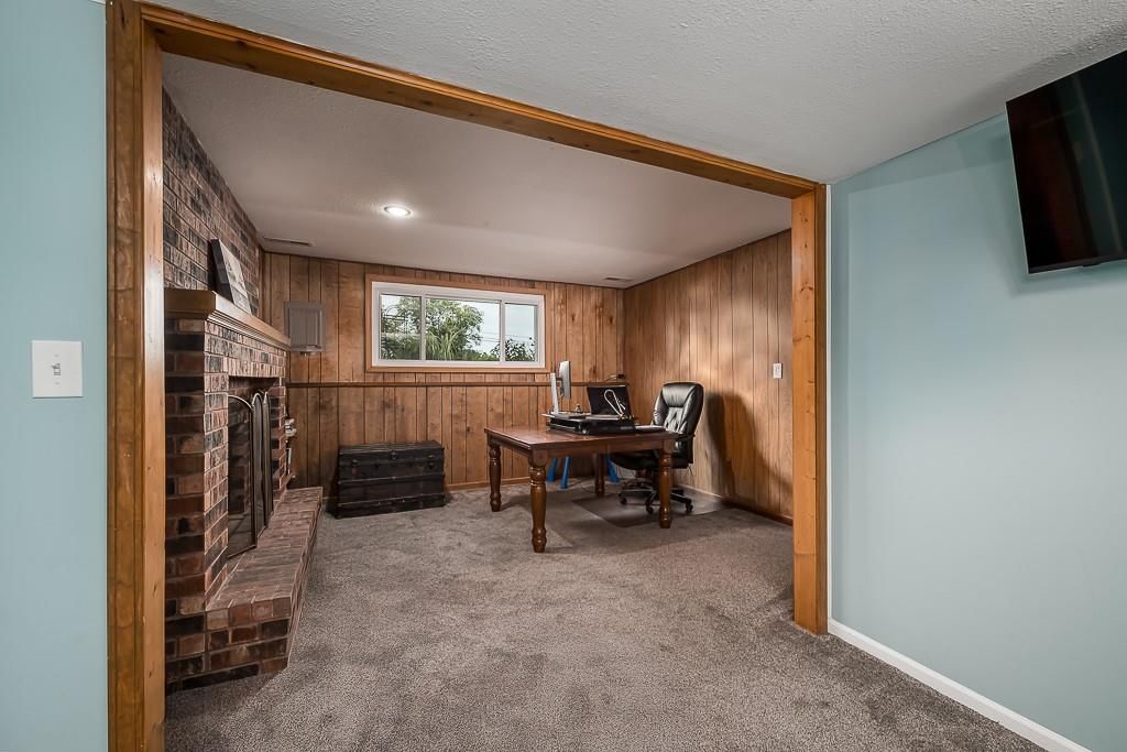 15714 Leavenworth Road — photo 15