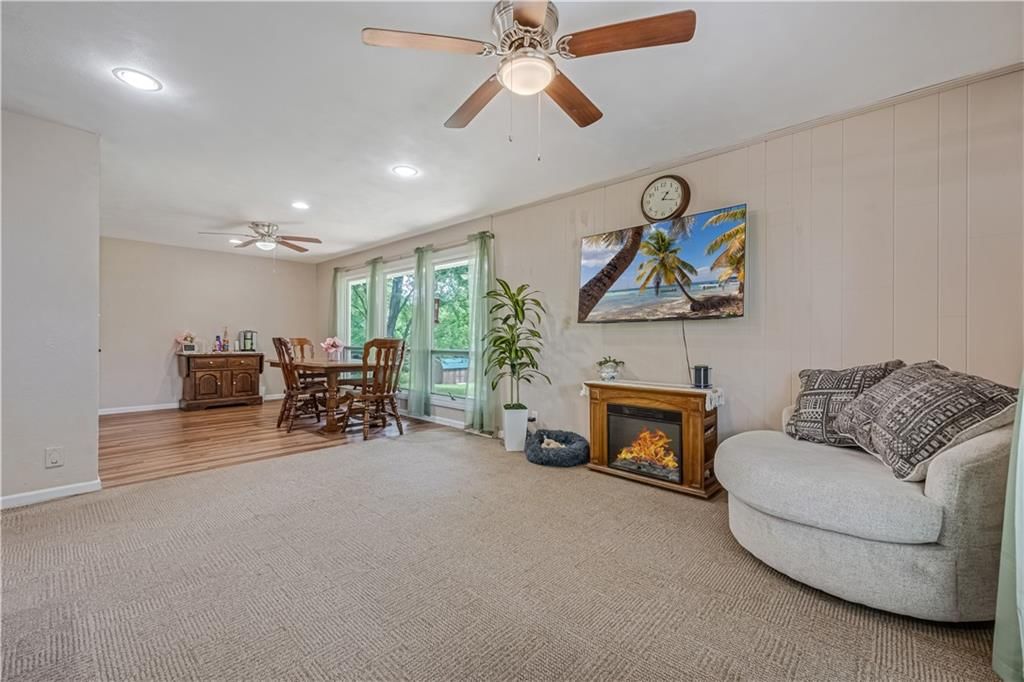 401 E Montgomery Street — photo 11