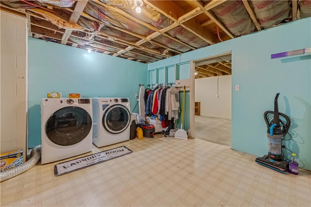 401 E Montgomery Street — photo 35