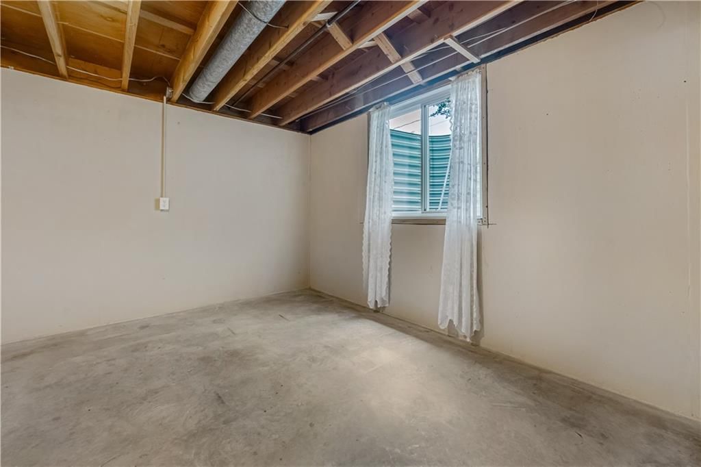 401 E Montgomery Street — photo 38