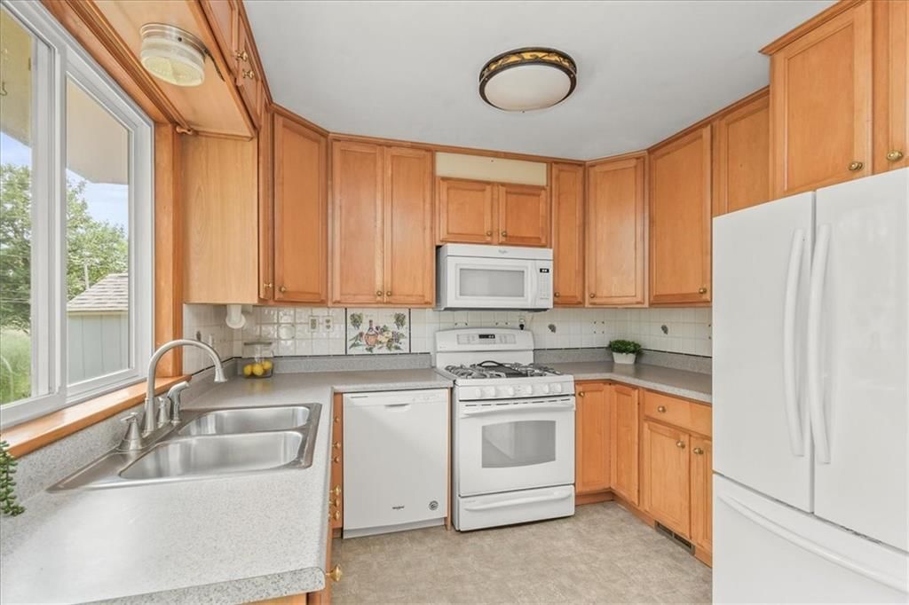 7900 E 92nd Terrace — photo 10