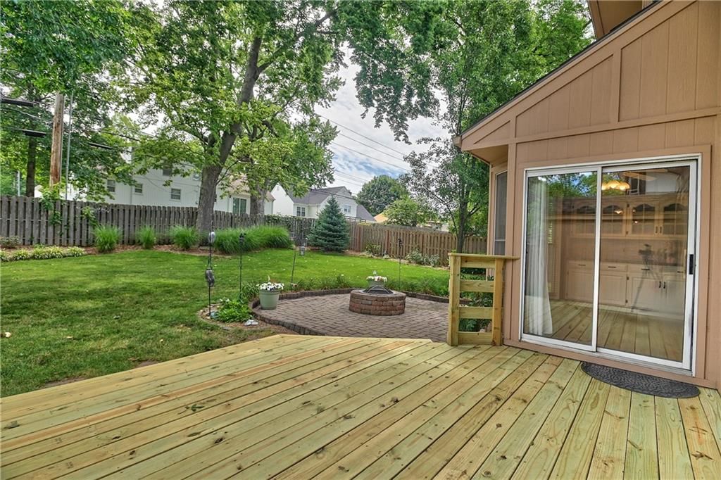 6305 N Indiana Avenue — photo 36