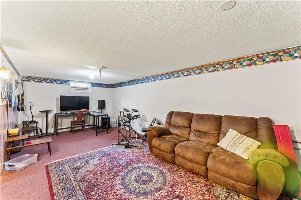 205 Oak Street — photo 29
