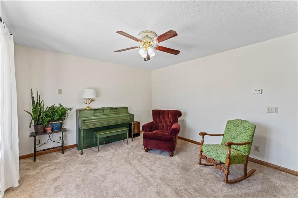 205 Oak Street — photo 7