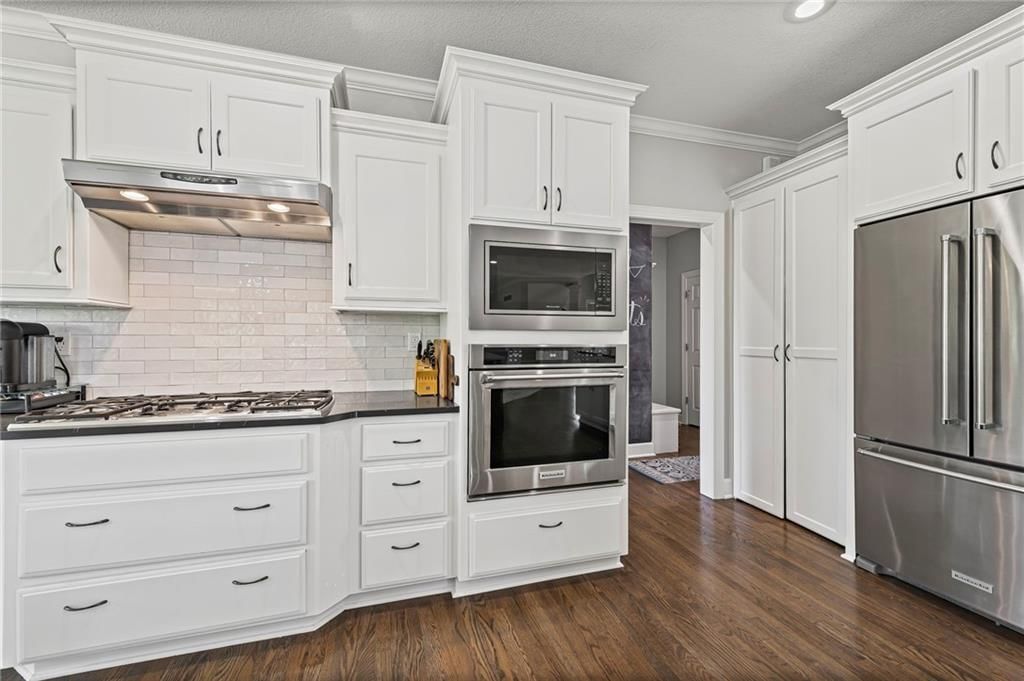 8628 N Eastern Avenue — photo 13