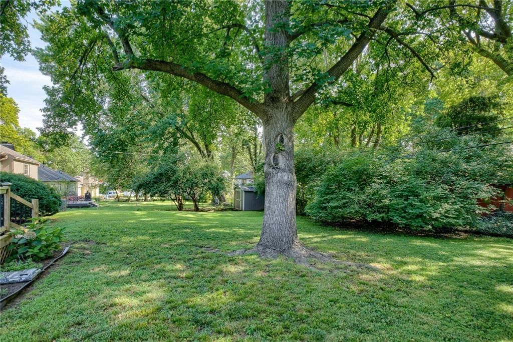 7929 LAMAR Avenue — photo 29