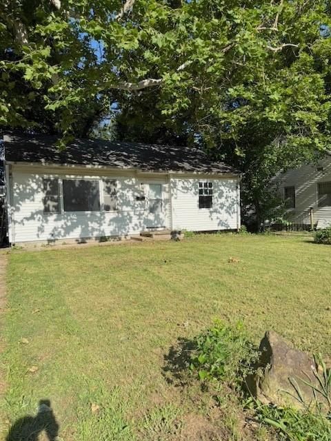 1705 S Walnut Street — photo 2