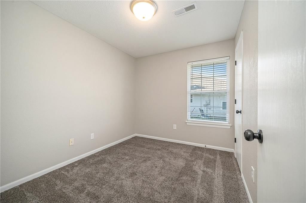 212 NW Parker Drive — photo 13
