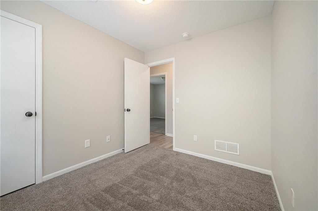 212 NW Parker Drive — photo 14
