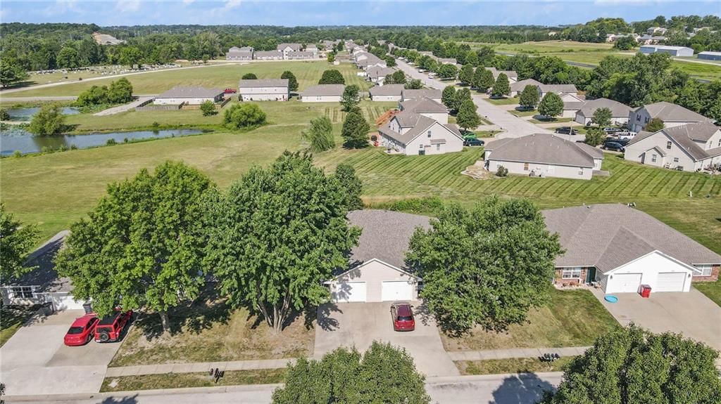 212 NW Parker Drive — photo 25