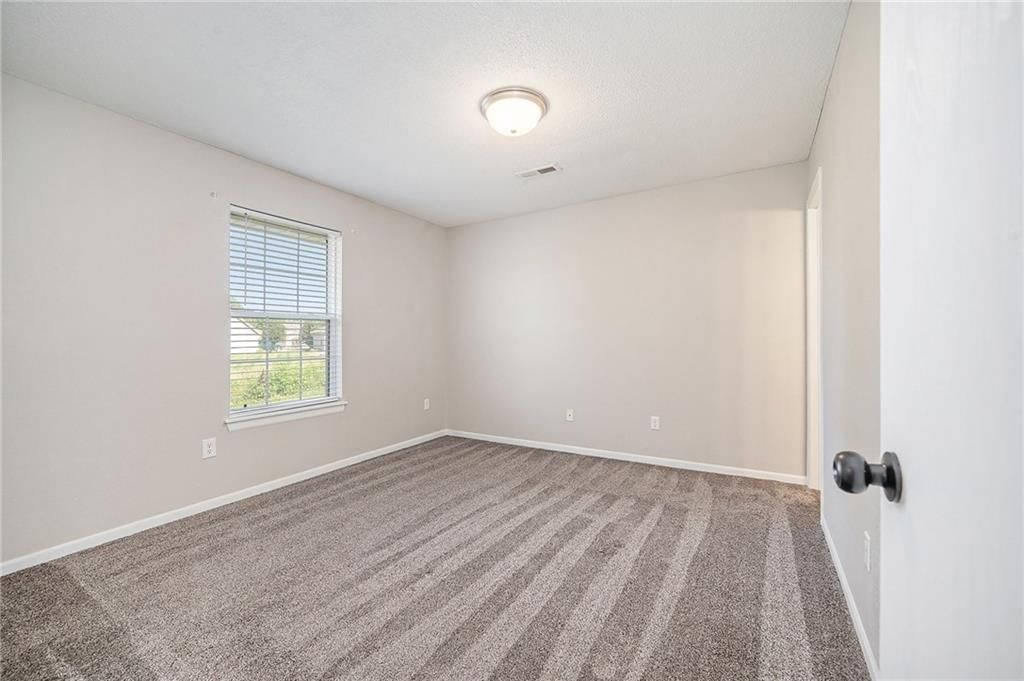 212 NW Parker Drive — photo 8