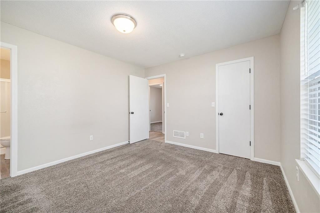 212 NW Parker Drive — photo 9