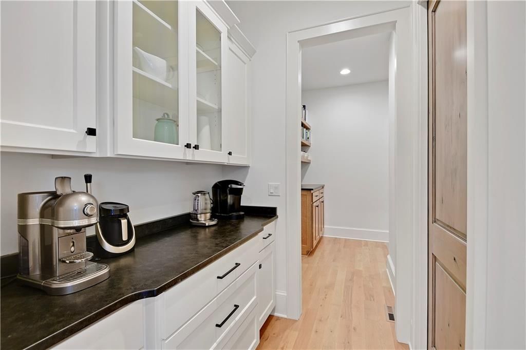 2144 W 89th Terrace — photo 16