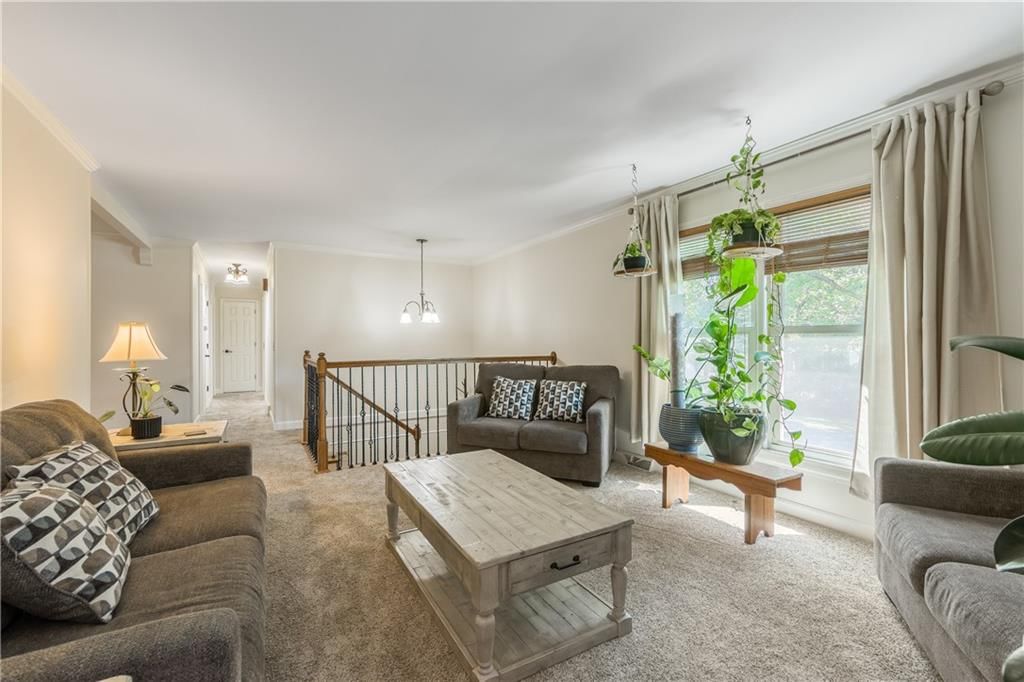 603 Montgomery Street — photo 12