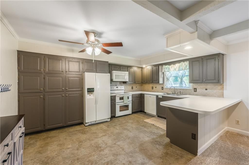 603 Montgomery Street — photo 16