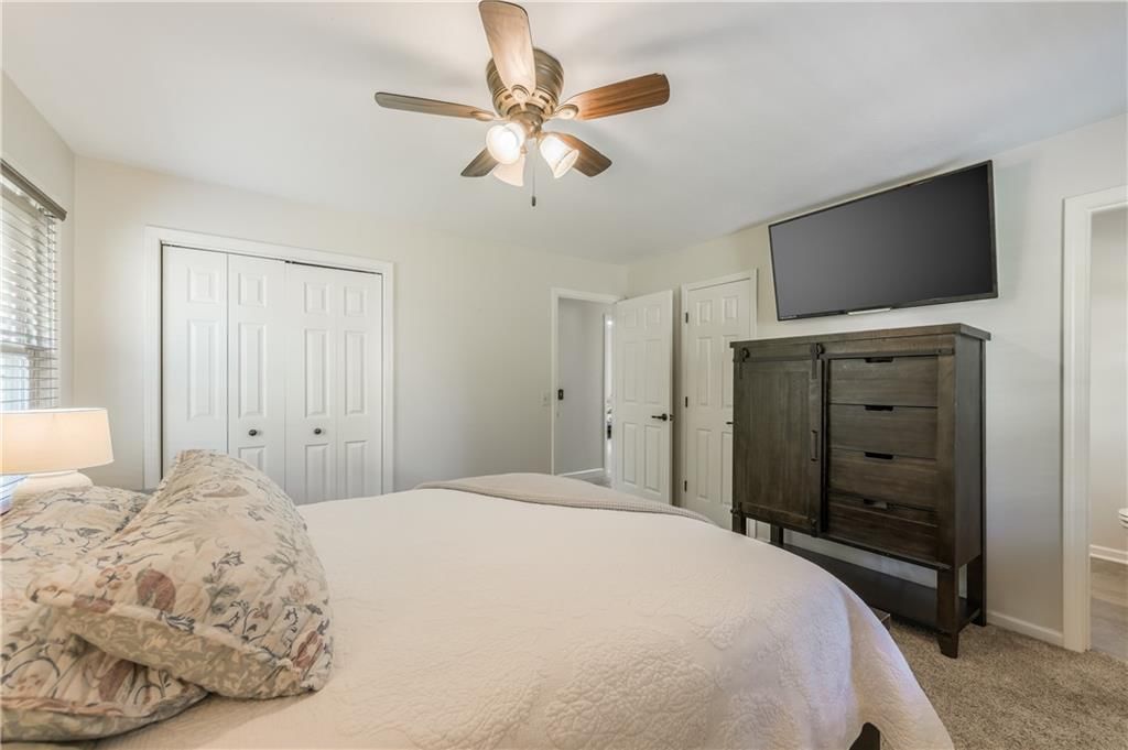 603 Montgomery Street — photo 19