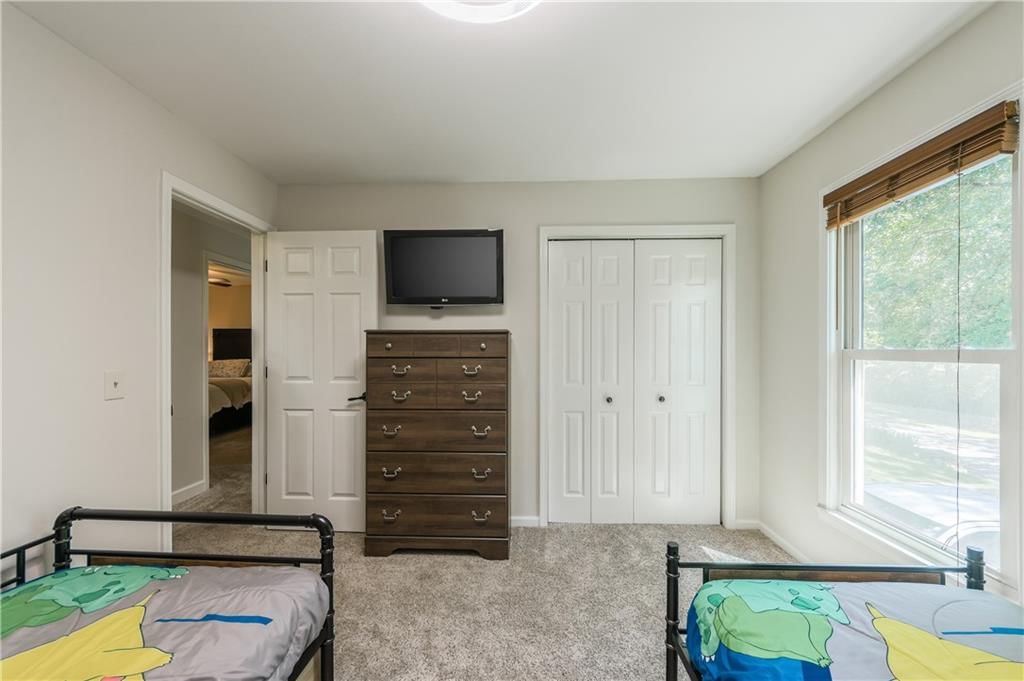 603 Montgomery Street — photo 23