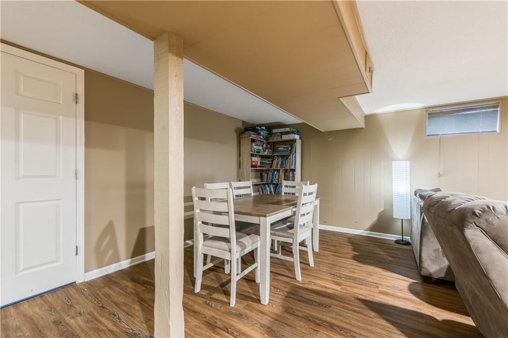 603 Montgomery Street — photo 32