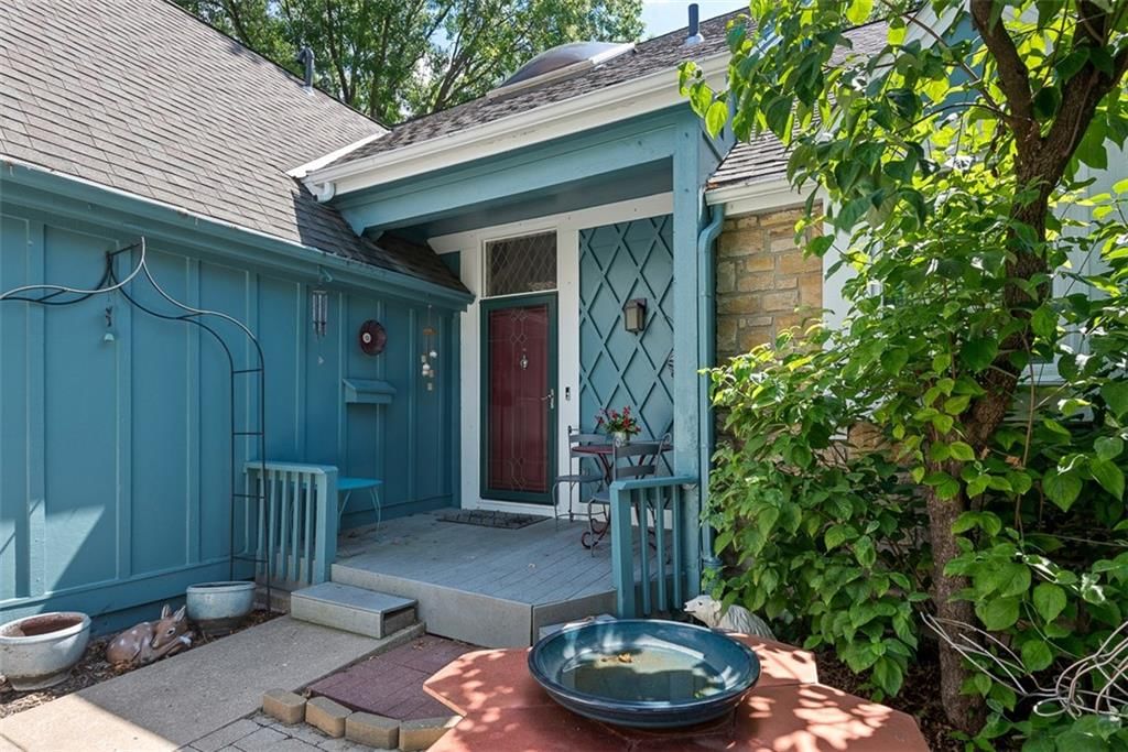 8036 Monrovia Street — photo 2
