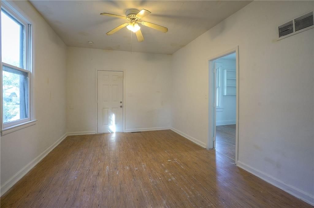 203 N Thorpe Street — photo 3