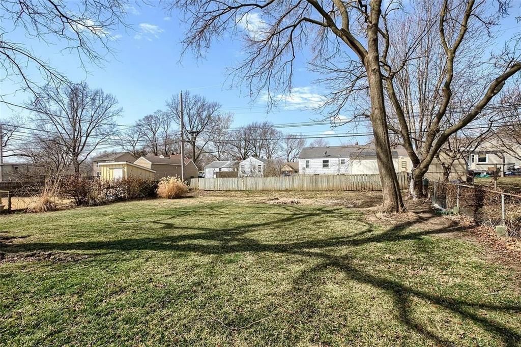 8018 Belleview Avenue — photo 19