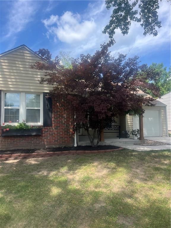 8018 Belleview Avenue — photo 3