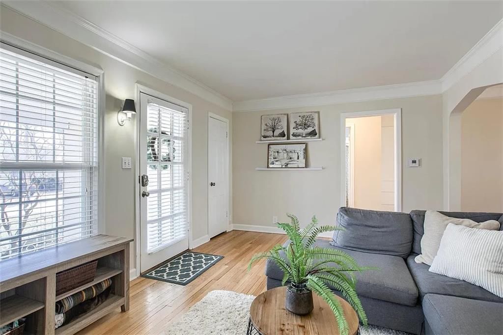 8018 Belleview Avenue — photo 6