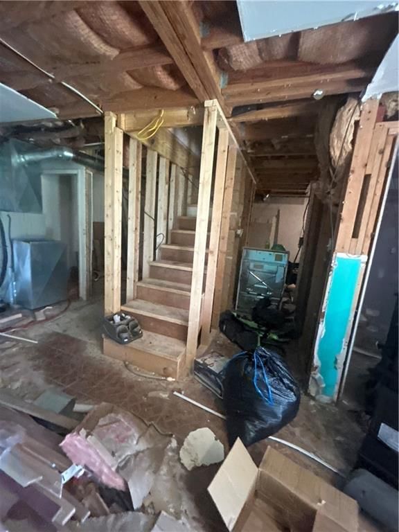 302 Montgomery Court — photo 52