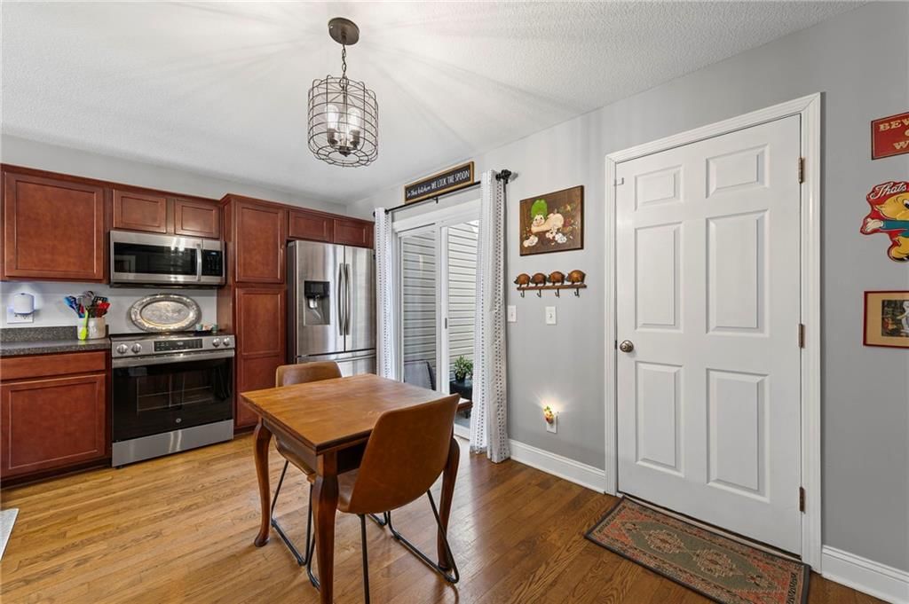 8123 N Oakley Avenue — photo 11