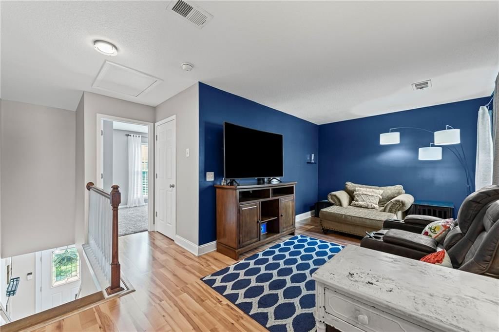 8123 N Oakley Avenue — photo 17