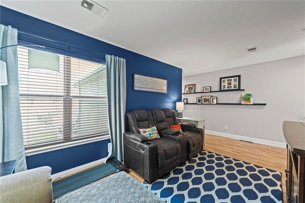 8123 N Oakley Avenue — photo 19