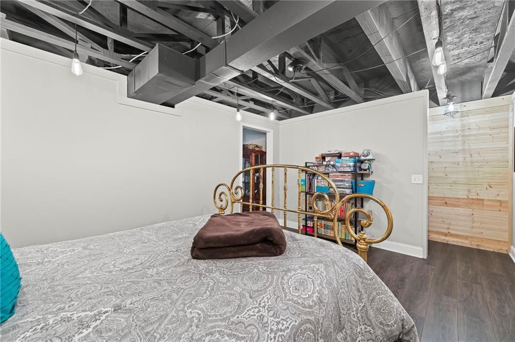 8123 N Oakley Avenue — photo 23