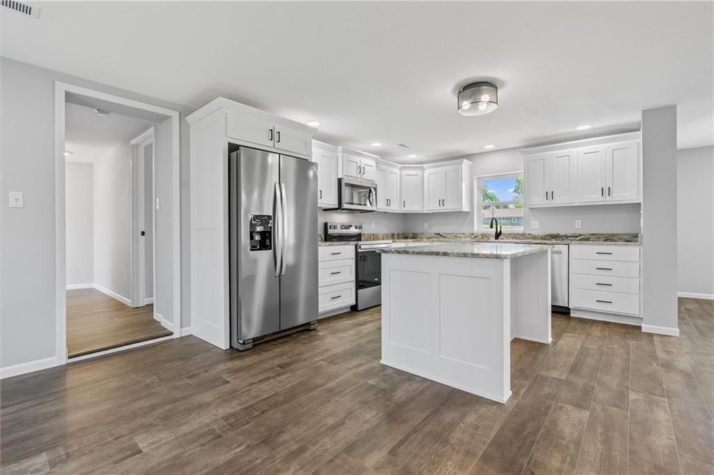 812 W Royle Street — photo 11