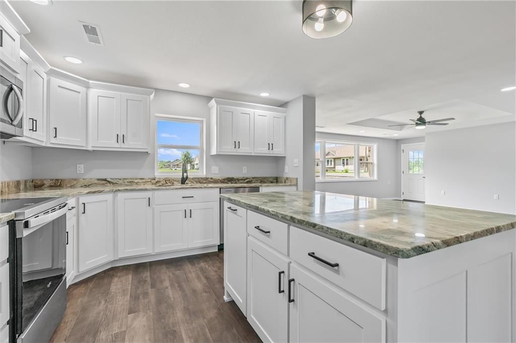 812 W Royle Street — photo 14