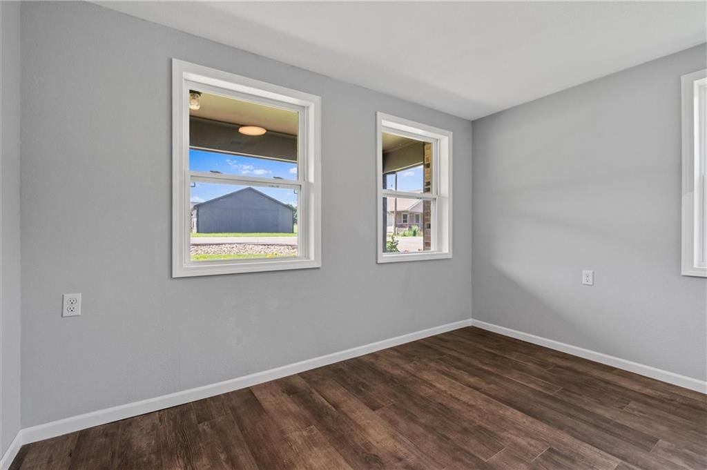 812 W Royle Street — photo 18