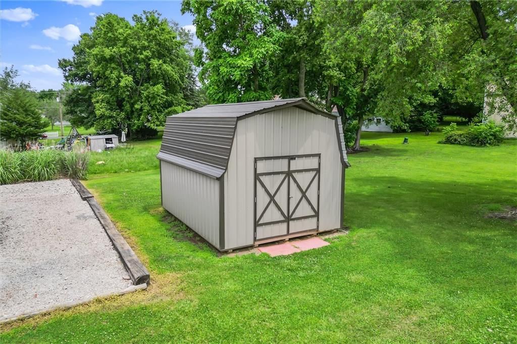 812 W Royle Street — photo 33