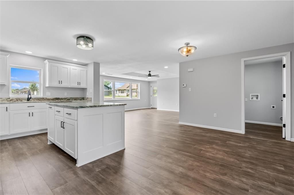 812 W Royle Street — photo 10