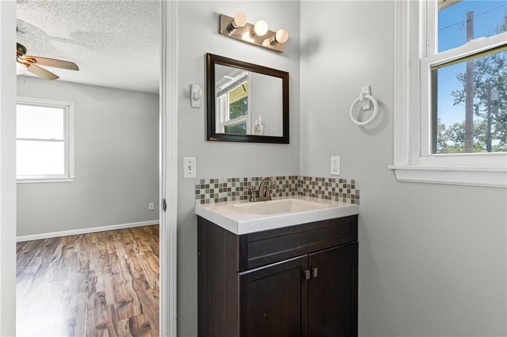 1138 S Willow Street — photo 12