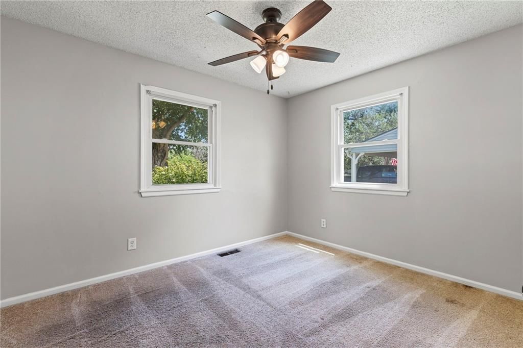 1138 S Willow Street — photo 15